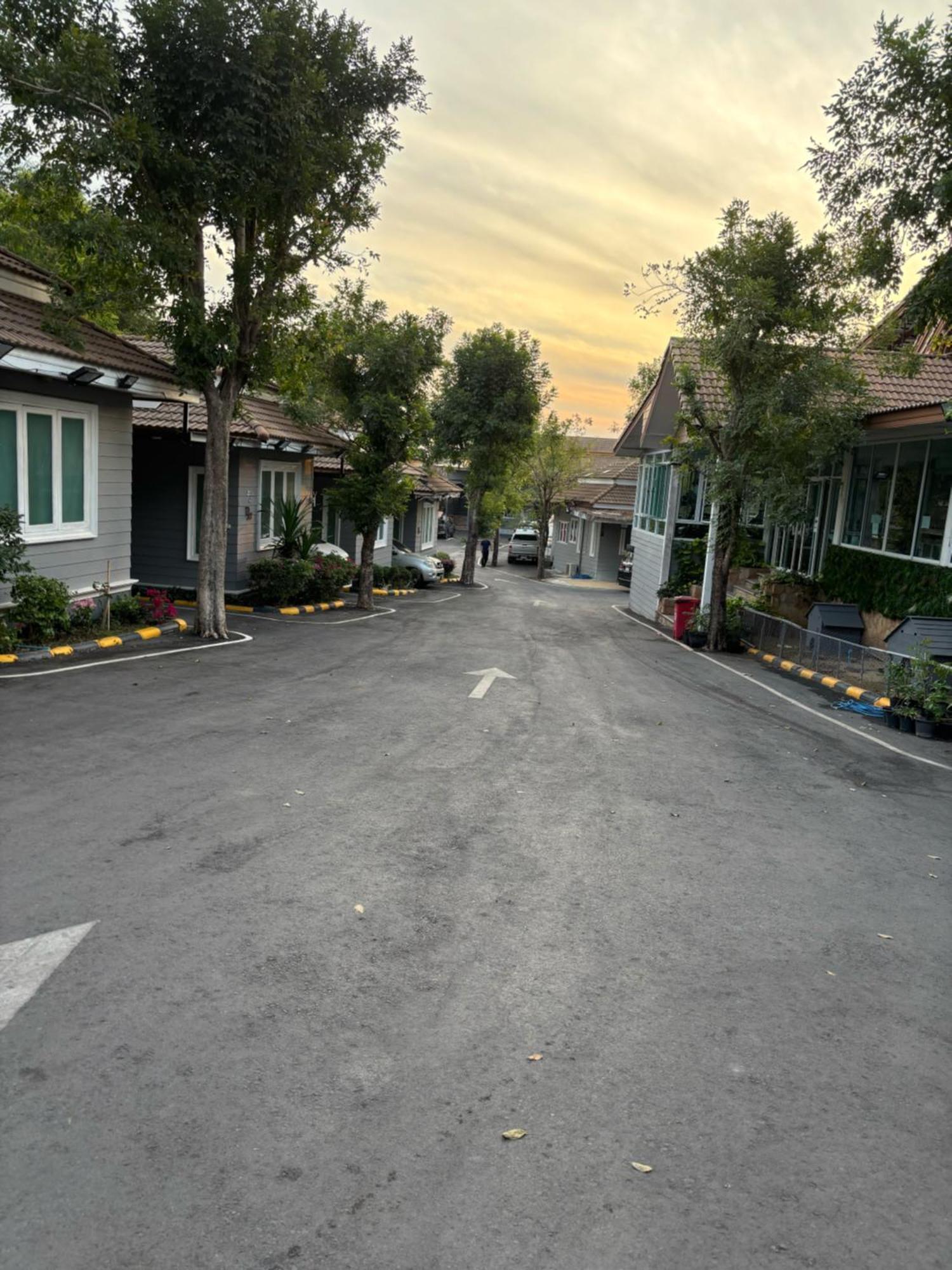 Baan Dara Resort Sara Buri المظهر الخارجي الصورة